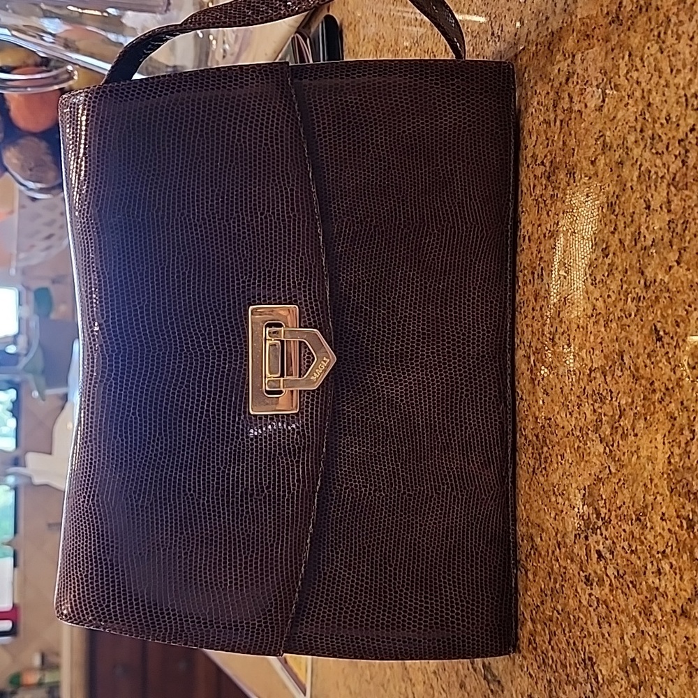 Look!!! Bruno Magli Italian leather handbag looks new!